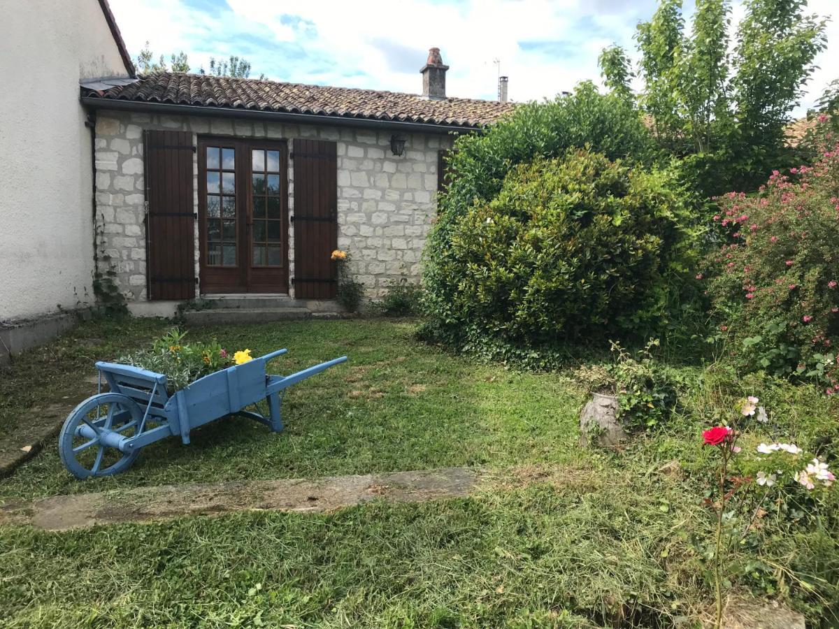 May'S Cottage Availles-Limouzine Экстерьер фото